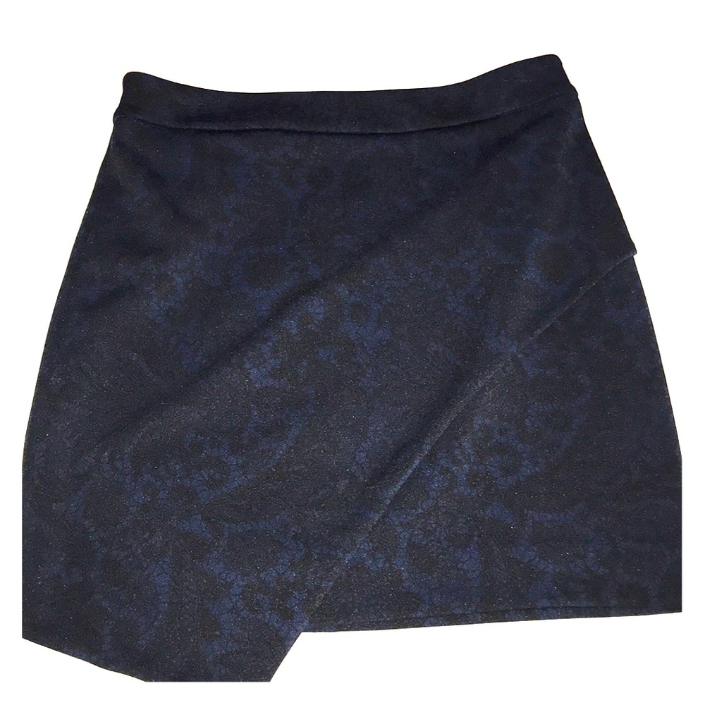 Express asymmetrical skirt, size 2